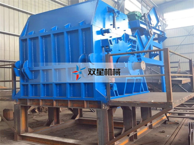 <a href='http://www.mikehart.com.cn/psj/845.html' target='_blank'><span>金屬破碎機(jī)</span></a>生產(chǎn)現(xiàn)場